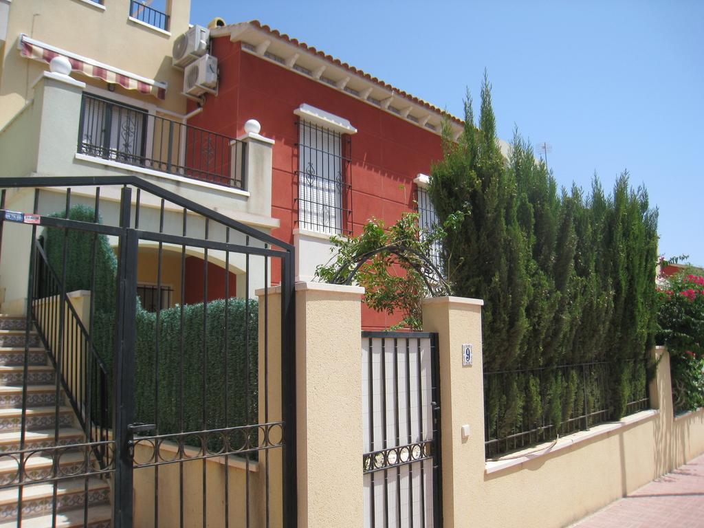 Bungalow Altos De La Bahia Torrevieja Phòng bức ảnh