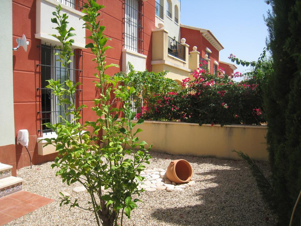 Bungalow Altos De La Bahia Torrevieja Phòng bức ảnh